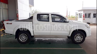 Toyota Hilux 3.0 4x4 SRV TDi DC Cuero usado (2015) color Blanco precio $1.580.000