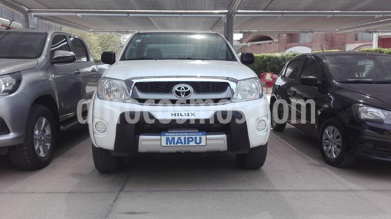foto Toyota Hilux 3.0 4x2 SR TDi DC usado (2011) color Blanco precio $1.650.000