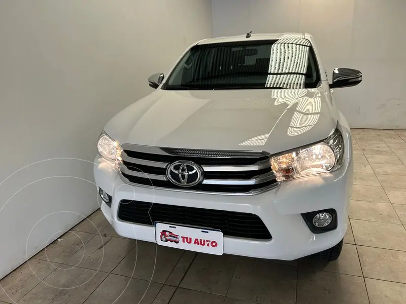 Foto Toyota Hilux 2.8 4x2 SRV Pack TDi DC usado (2016) color Blanco precio $35.700.000