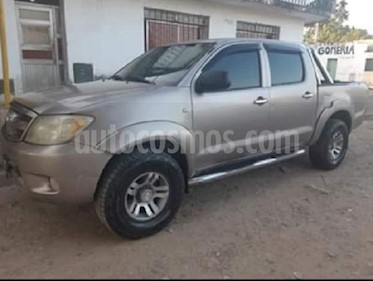 Toyota Hilux 2.5 4x2 DX DC usado (2005) color Bronce precio $660.000
