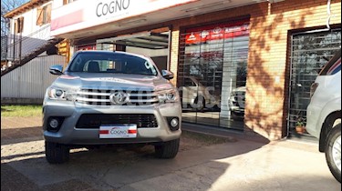 foto Toyota Hilux 2.8 4x4 SRX TDi DC Aut usado (2016) color Gris Claro precio $1.111.111