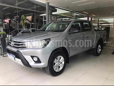 Toyota Hilux 2.4 4x2 SR TDi DC usado (2018) color Gris precio $1.520.000