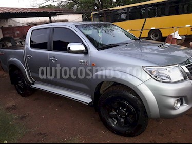 Foto Toyota Hilux 3.0 4x4 SR TDi DC usado (2015) color Plata Metalico precio $1.150.000