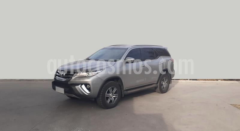 Foto Toyota Hilux 2.4 4x2 DX TDi DC usado (2018) color Gris Claro precio $3.400.000
