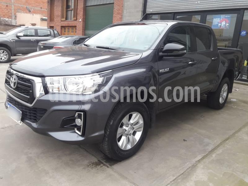 foto Toyota Hilux 2.4 4x2 SR TDi DC usado (2018) color Gris Oscuro precio $2.475.000