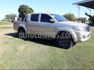foto Toyota Hilux 3.0 4x4 SRV TDi DC usado (2014) color Gris precio $1.670.000