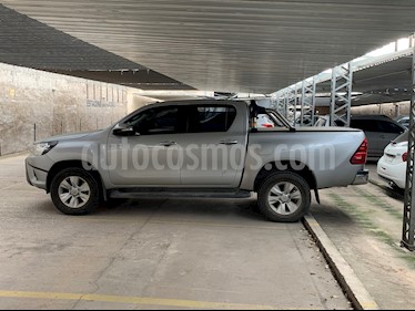 Toyota Hilux 2.8 4x2 SRV Pack TDi DC usado (2017) color Plata precio $1.800.000