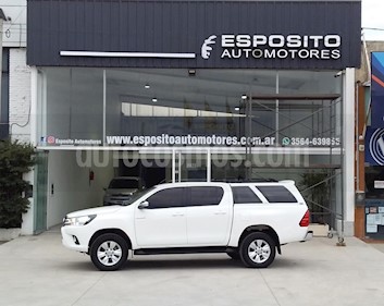 foto Toyota Hilux 2.8 4x2 SRV Pack TDi DC usado (2016) color Blanco precio $1.980.000