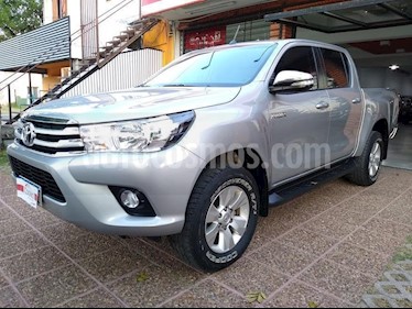 foto Toyota Hilux 2.8 4x4 SRV TDi DC usado (2016) color Gris Claro precio $11.111.111