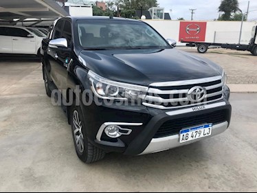 Toyota Hilux 2.8 4x4 SRX TDi DC Aut usado (2017) color Negro precio $2.160.000