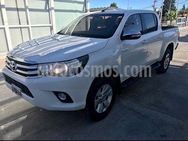 foto Toyota Hilux 2.8 4x2 SRV Pack TDi DC usado (2016) color Blanco precio $1.600.000