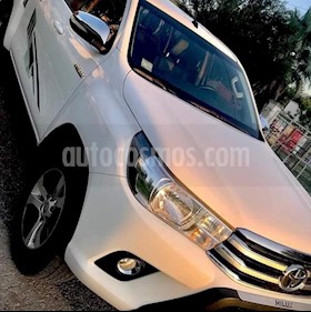foto Toyota Hilux 2.8 4x2 SRV Pack TDi DC usado (2016) color Blanco precio $1.600.000