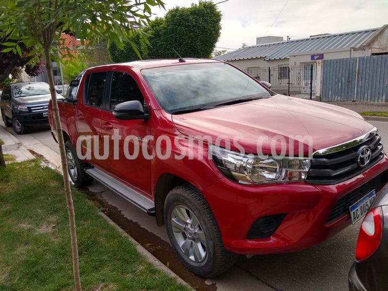 foto Toyota Hilux 2.4 4x2 SR TDi DC usado (2018) color Rojo precio $2.750.000