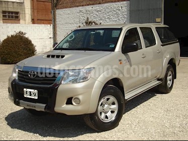 Foto Toyota Hilux 3.0 4x2 SR TDi DC usado (2014) color Beige precio $780.000