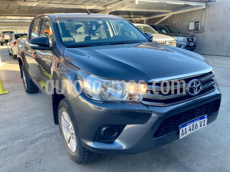 Toyota Hilux 2.4 4x2 SR TDi DC usado (2016) color Gris Oscuro precio $1.850.000