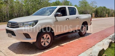 Toyota Hilux Cabina Doble SR usado (2016) color Blanco precio $265,000