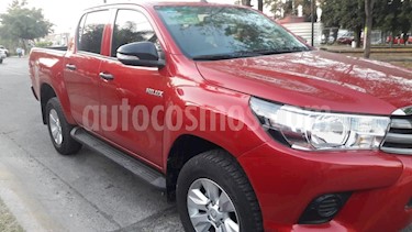 foto Toyota Hilux Cabina Doble SR usado (2017) color Rojo precio $315,000