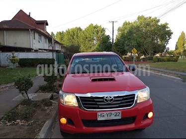 Toyota Hilux 2.5 4X4 Cabina Doble SR usado (2015) color Rojo precio $9.800.000