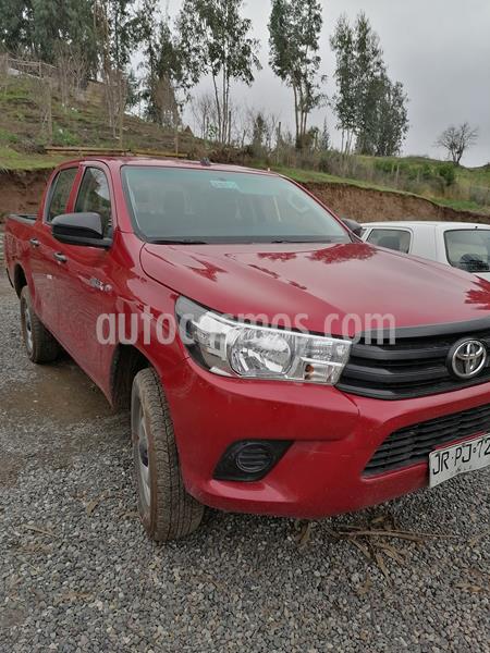 foto Toyota Hilux 2.4L SR CD 4x2 usado (2017) color Rojo precio $11.490.000