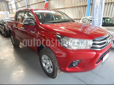 foto Toyota Hilux Cabina Doble usado (2017) color Rojo precio $12.690.000