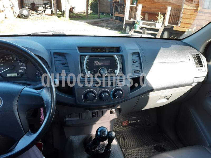 Toyota Hilux 2.5 4X4 Cabina Doble SR usado (2014) color Gris Oscuro precio $10.900.000