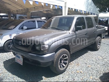 Foto venta Carro usado Toyota Hilux DobCab4x2STDPart (2004) color Gris precio $27.500.000