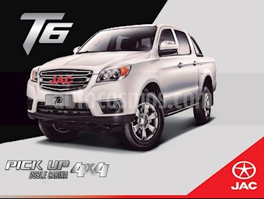 Toyota Hilux Doble Cabina 2.7L 4x4 usado (2018) color Blanco precio BoF78.000.000