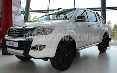 Toyota Hilux Doble Cabina 2.7L 4x4 usado (2019) color Blanco precio BoF550.000.000
