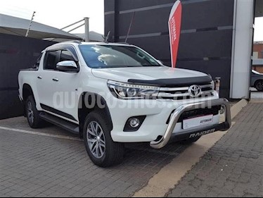 Toyota Hilux Doble Cabina 4.0L 4x4 Aut usado (2018) color Blanco precio BoF60