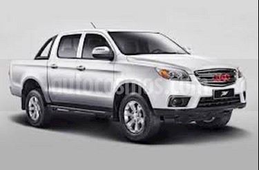Toyota Hilux Doble Cabina 4x4 usado (2018) color Blanco precio BoF135.000.000