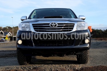 Toyota Hilux 4x4 CD usado (2012) color Negro precio u$s5.400