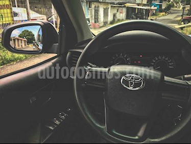 Toyota Hilux 2.7L 4x2 CD usado (2018) color Negro precio u$s31.500