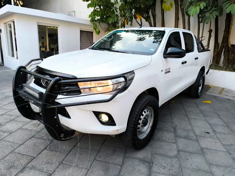Foto Toyota Hilux Cabina Doble Diesel usado (2022) color Blanco precio $400,000