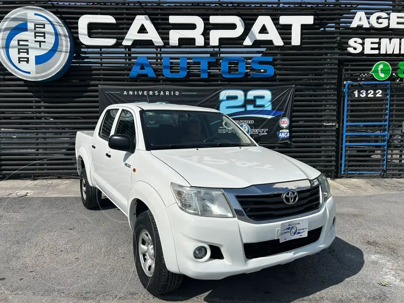 Foto Toyota Hilux Cabina Doble Base usado (2015) color Blanco precio $279,000