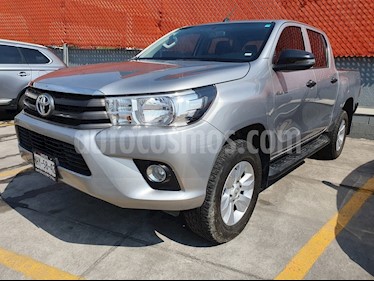 foto Toyota Hilux Cabina Doble usado (2019) color Gris Plata precio $339,000