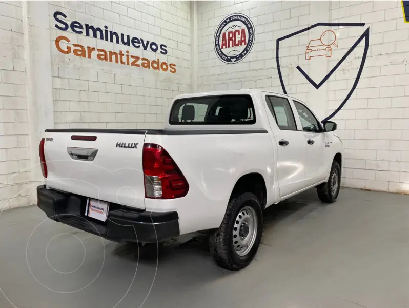 Foto Toyota Hilux Cabina Doble SR usado (2023) color Blanco precio $539,000