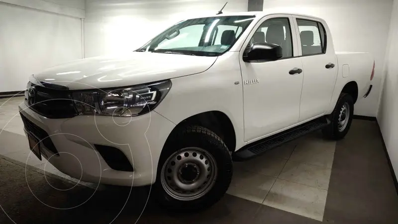 Foto Toyota Hilux Cabina Doble Base usado (2021) color Blanco financiado en mensualidades(enganche $99,000 mensualidades desde $9,766)