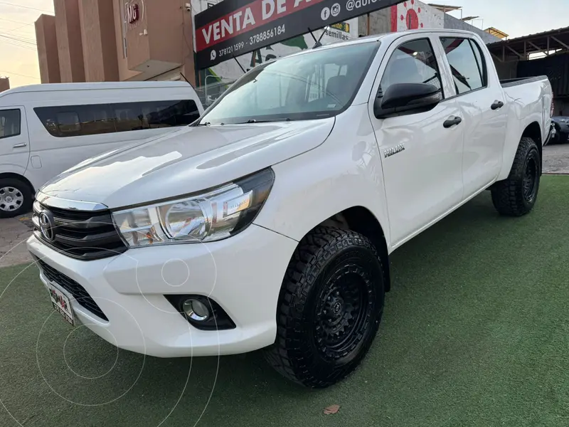 Foto Toyota Hilux Cabina Doble SR usado (2020) color Blanco precio $419,999