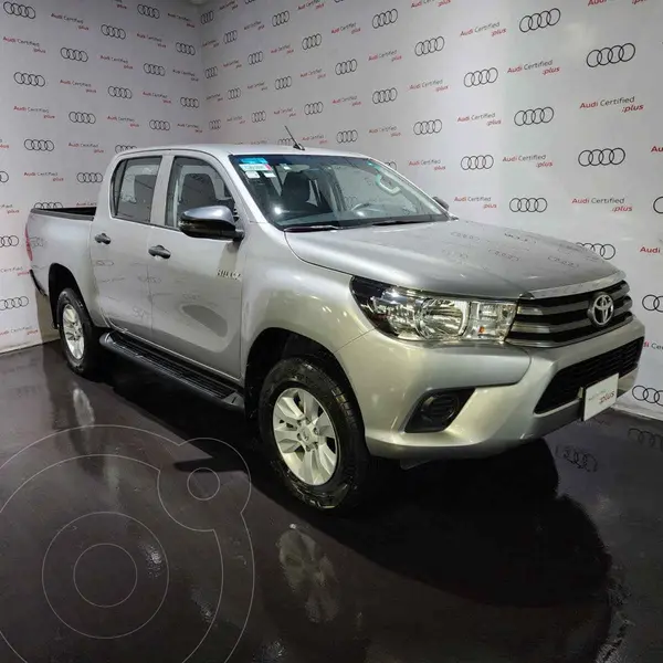 Foto Toyota Hilux Cabina Doble Base usado (2018) color Plata precio $350,000