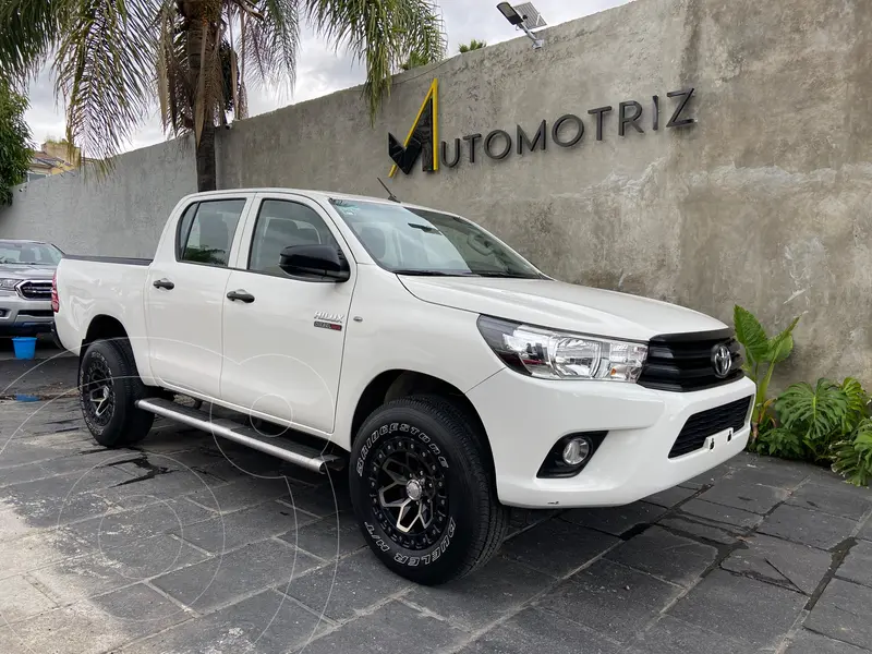 Foto Toyota Hilux Cabina Doble Diesel usado (2023) color Blanco precio $539,000