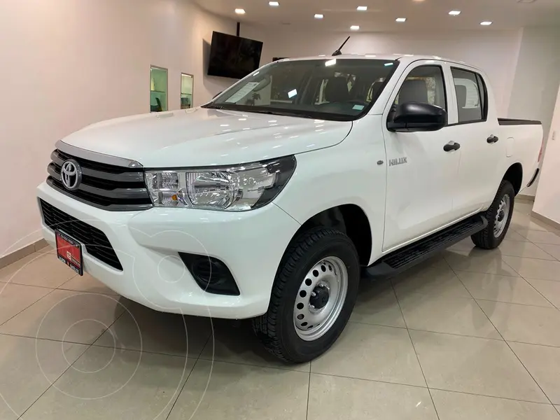 Foto Toyota Hilux Cabina Doble Base usado (2024) color Blanco precio $549,000