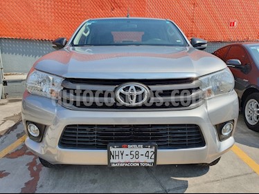 foto Toyota Hilux Cabina Doble usado (2019) color Gris Plata precio $339,000