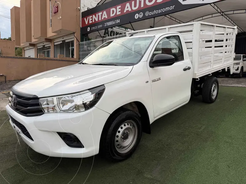 Foto Toyota Hilux Chasis Cabina usado (2020) color Blanco precio $359,999