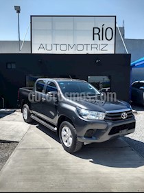 foto Toyota Hilux Cabina Doble SR usado (2016) color Gris precio $278,000