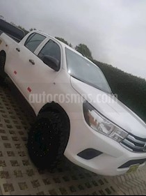 foto Toyota Hilux 4x2 C-D Xl Diesel usado (2017) color Blanco precio $6,200