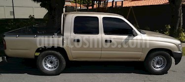 Toyota Hilux Doble Cabina 4x2 usado (2000) color Marron precio BoF4.600
