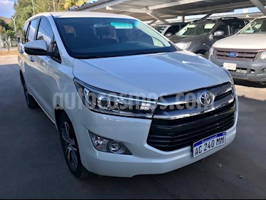 Toyota Innova SRV 2.7 Aut 8 Pas usado (2017) color Blanco precio $1.915.000