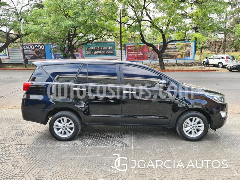 Toyota Innova SRV 2.7 Aut 8 Pas usado (2018) color Negro precio $2.850.000