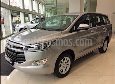 foto Toyota Innova SRV 2.7 Aut 8 Pas nuevo color A elección precio $1.862.000