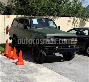 Toyota Land Cruiser 4.7L 4x4 usado (1988) color Beige precio $290,000